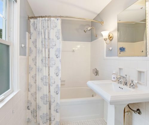 5000 Idlewild Ave, Milwaukee WI 53217-5632 exterior