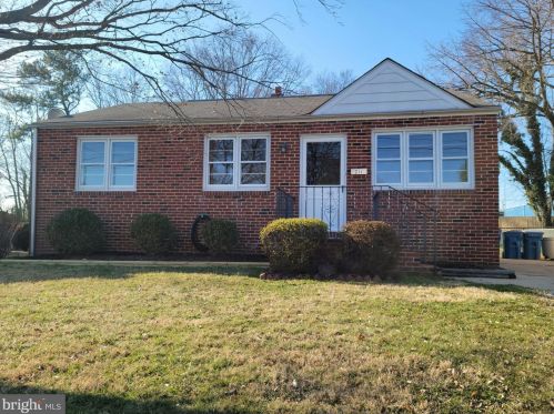 211 Dumont Rd, Wilmington, DE 19804-1001