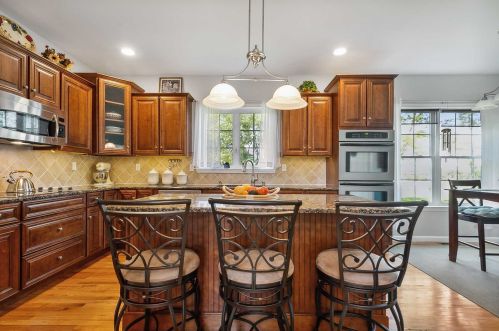 39 Robin Ct, Poughquag NY  12570-4508 exterior