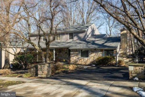 3213 Bruce Dr, Dresher, PA 19025-1637