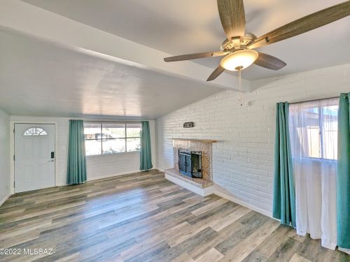7054 Kenyon Dr, Tucson, AZ 85710-4824