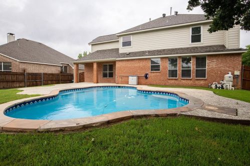 1519 Rustic Timbers Ln, Lewisville TX  75028-1432 exterior