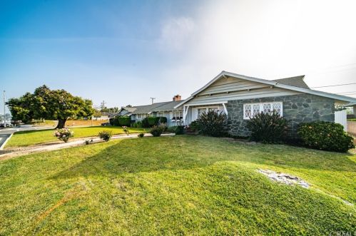 320 Barranca St, West Covina, CA 91791-2206