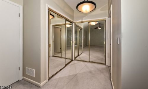 18 Noelle Ct, Lincoln Park NJ  07035-2237 exterior