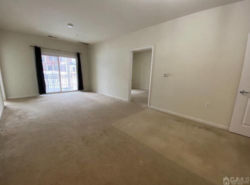 612 Doral Ct, Piscataway NJ  08854-6705 exterior