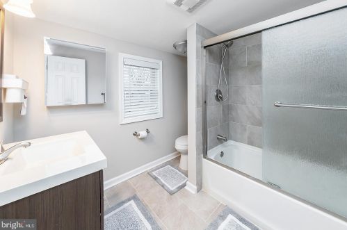 30 Bellmawr Ave, Gloucester NJ  08031-1329 exterior