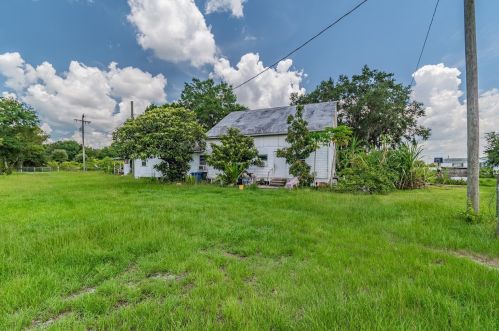 15621 Carlton Lake Rd, Wimauma FL  33598-5401 exterior