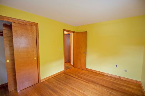 9 Mulberry Rd, Salem NH  03079-3801 exterior