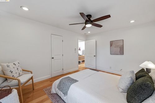 8437 Golf Links Rd, Oakland CA  94605-4118 exterior