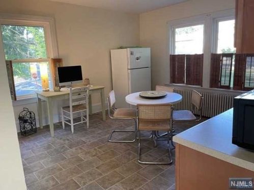 95 Godwin Ave, Ridgewood NJ  07450-3725 exterior