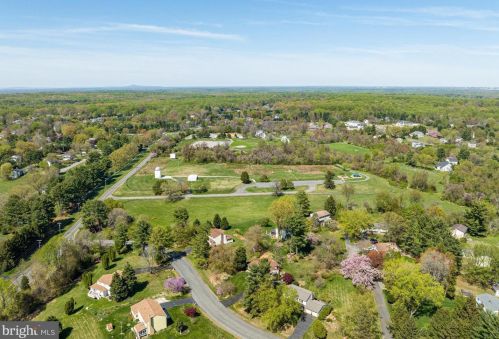 10624 Cavalcade St, Great Falls VA  22066-2427 exterior