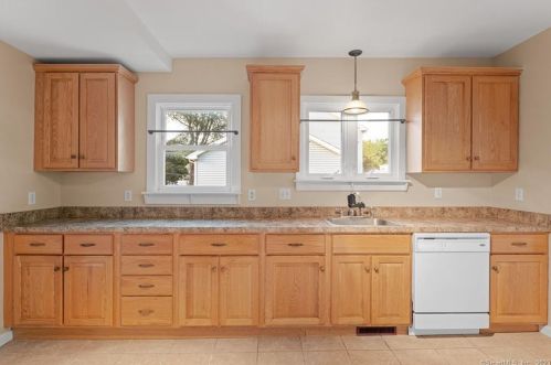 22 Roseleah Ave, Plainville CT  06062-2718 exterior