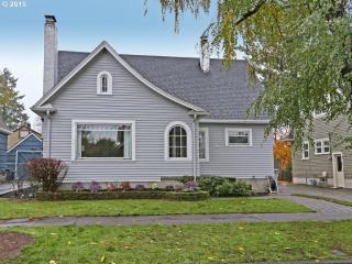 1723 56th Ave, Portland, OR 97213-3510