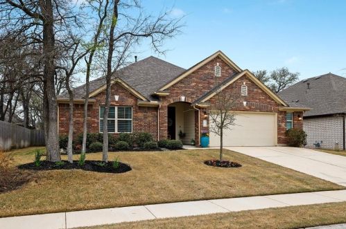 322 Enchanted Woods Trl, Creedmoor, TX 78610-3073