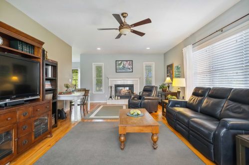 39 Robin Ct, Poughquag NY  12570-4508 exterior