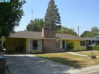 1419 Howard Ave, Visalia, CA 93277-4558