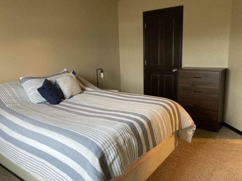 907 Lotus Trl, Menasha WI  54952-8852 exterior