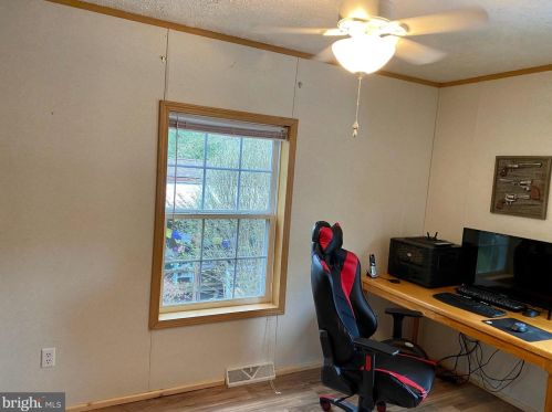 129 Locust Ln, Smithville PA  17560-9758 exterior