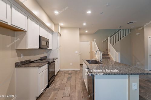 1909 Frye Rd, Gilbert, AZ 85295-1250
