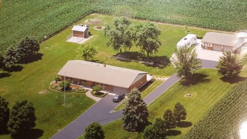 5849 Sulphur Springs Rd, Brookville, OH 45309-9717