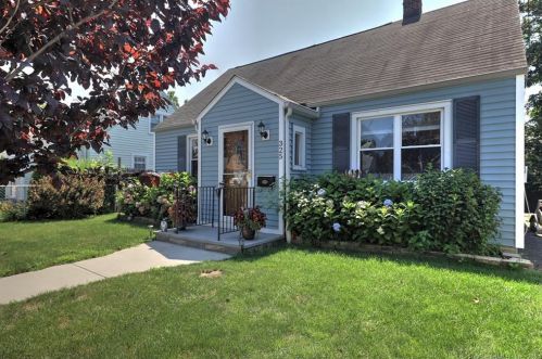 325 Ruth St, Bridgeport, CT 06606-3457