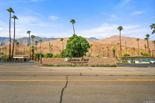 223 Safari St, Palm Springs CA  92264-9028 exterior