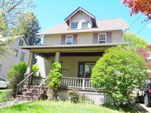 33 Spruce St, Jamestown, NY 14701-3107