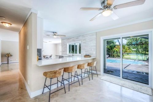 2266 Kings Lake Blvd, Naples FL  34112-5321 exterior