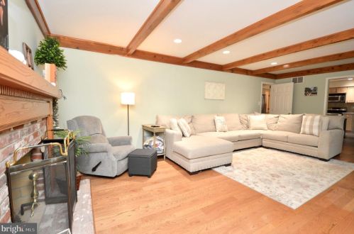 1 Bradford Dr, Southampton NJ  08088-8678 exterior