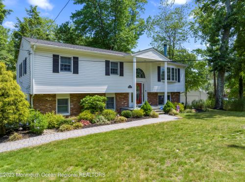 101 Oak Hill Rd, Tinton Falls, NJ 07701-5785