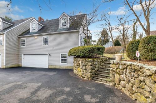 129 Richmond Hill Rd, New Canaan, CT 06840-5304