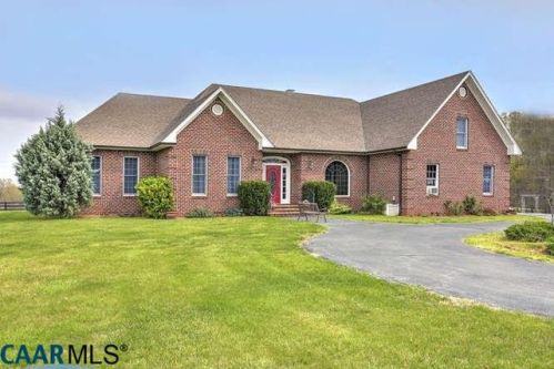 1221 Ruritan Lake Rd, Scottsville, VA 24590-4476