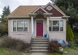 420 15th St, Seattle, WA 98055-3355