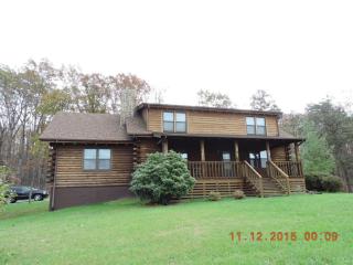 2257 Country Club Rd, Hurt, VA 24563-3562