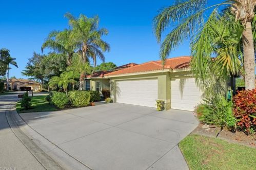 25805 Pebblecreek Dr, Bonita Springs, FL 34135-7804