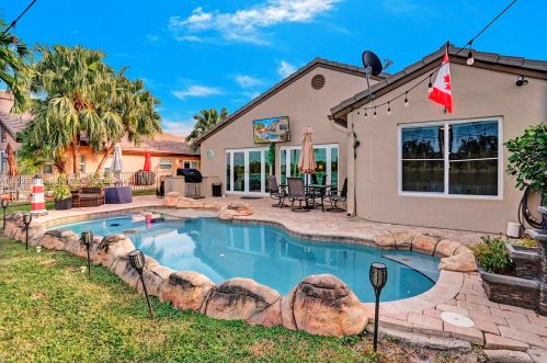 18125 21st St, Hollywood FL  33029-3030 exterior