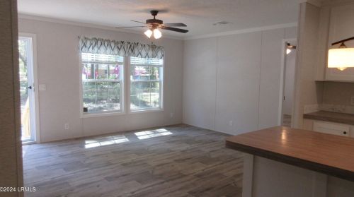 1614 Columbia Dr, Beaufort SC 29906-9725 exterior