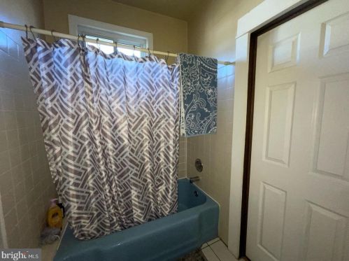 6026 Camden Ave, Camden NJ  08110-1703 exterior