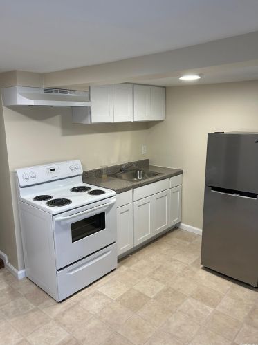 135 Broadway, Jamaica NY  11414-3931 exterior