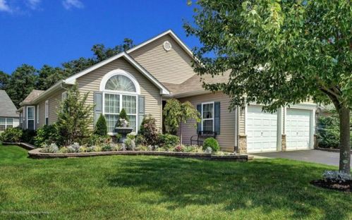 228 Enclave Blvd, Lakewood, NJ 08701-5791