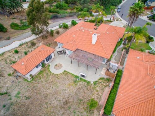 1795 Pointe Ave, Carlsbad CA  92008-3774 exterior