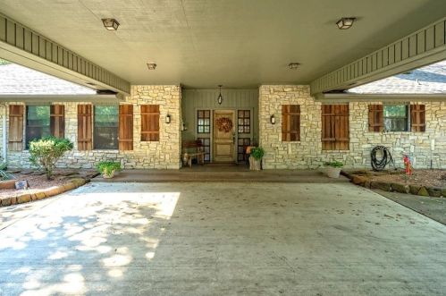 621 Sunset Ct, Argyle, TX 76226-1712