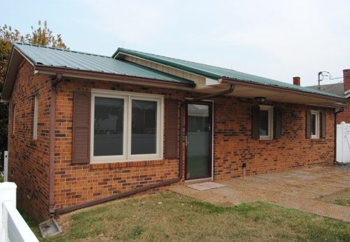 417 Lee St, Elizabethton, TN 37643-2529