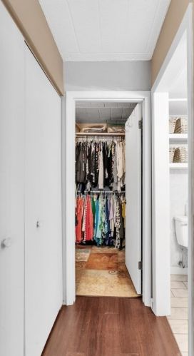 701 Camelot Dr, Pittsburgh PA  15237-4979 exterior