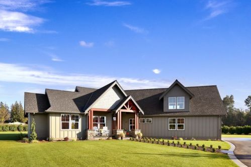547 Pole Rd, Lynden, WA 98264-9005