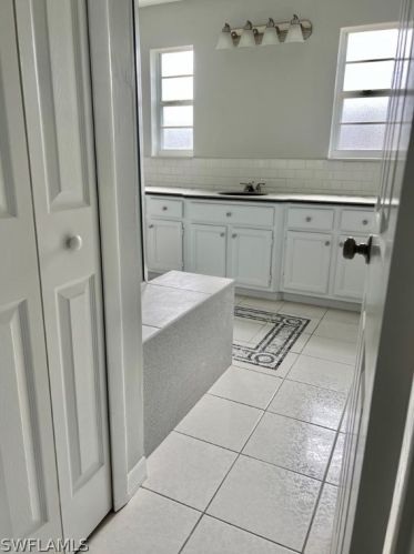 21 Lincoln Ave, Lehigh Acres FL 33936-1454 exterior