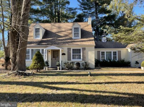 1030 Media Line Rd, Newtown Square, PA 19073-4417