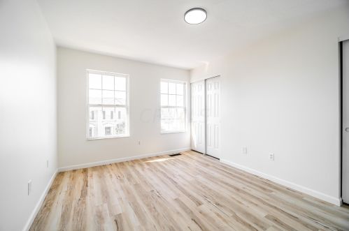 332 Oxford Oak Dr, Blacklick OH  43004-8481 exterior