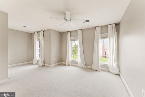 43530 Butler Pl, Leesburg VA 20176-7428 exterior