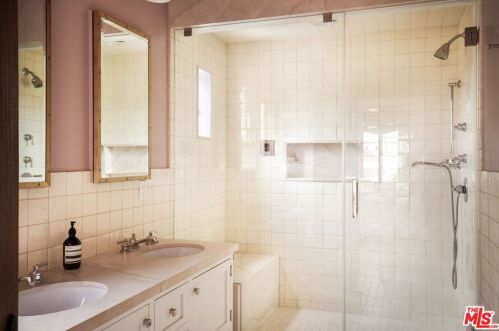 1114 Mountain St, Glendale CA  91207-1834 exterior